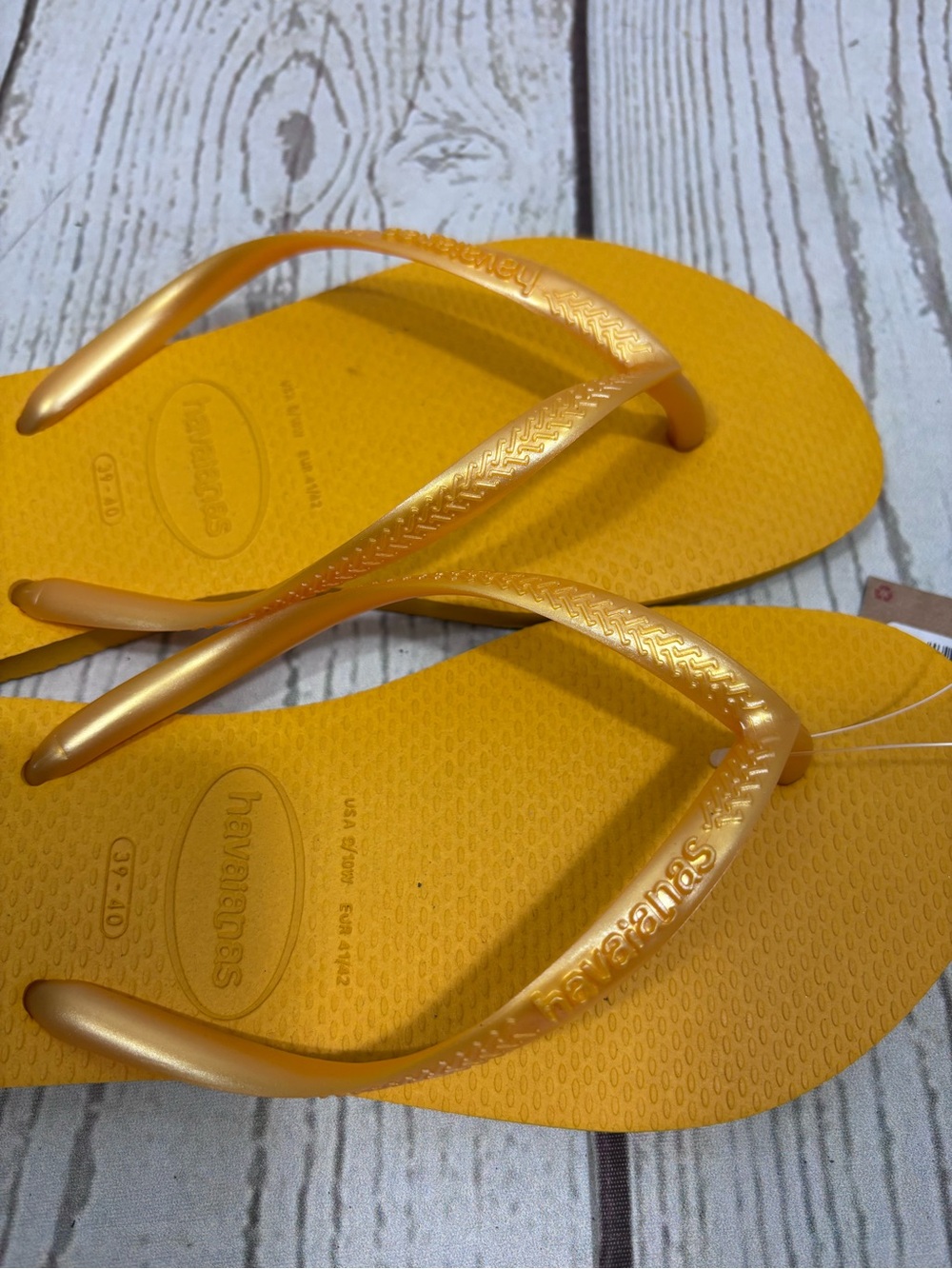 NWT Havaianas Women's Slim Flip Flops in Pop Yellow - Picture 4 of 5